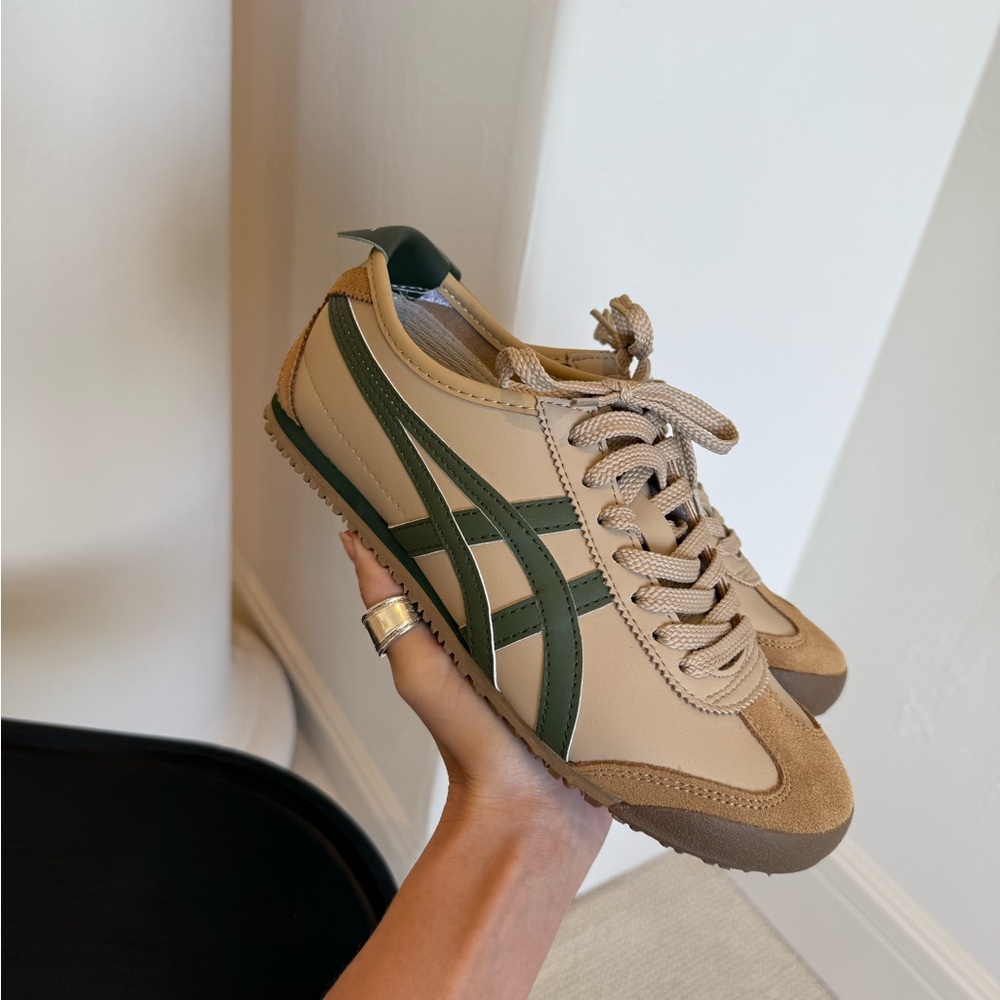 Onitsuka Tiger Sneakers in Beige - Grass Green